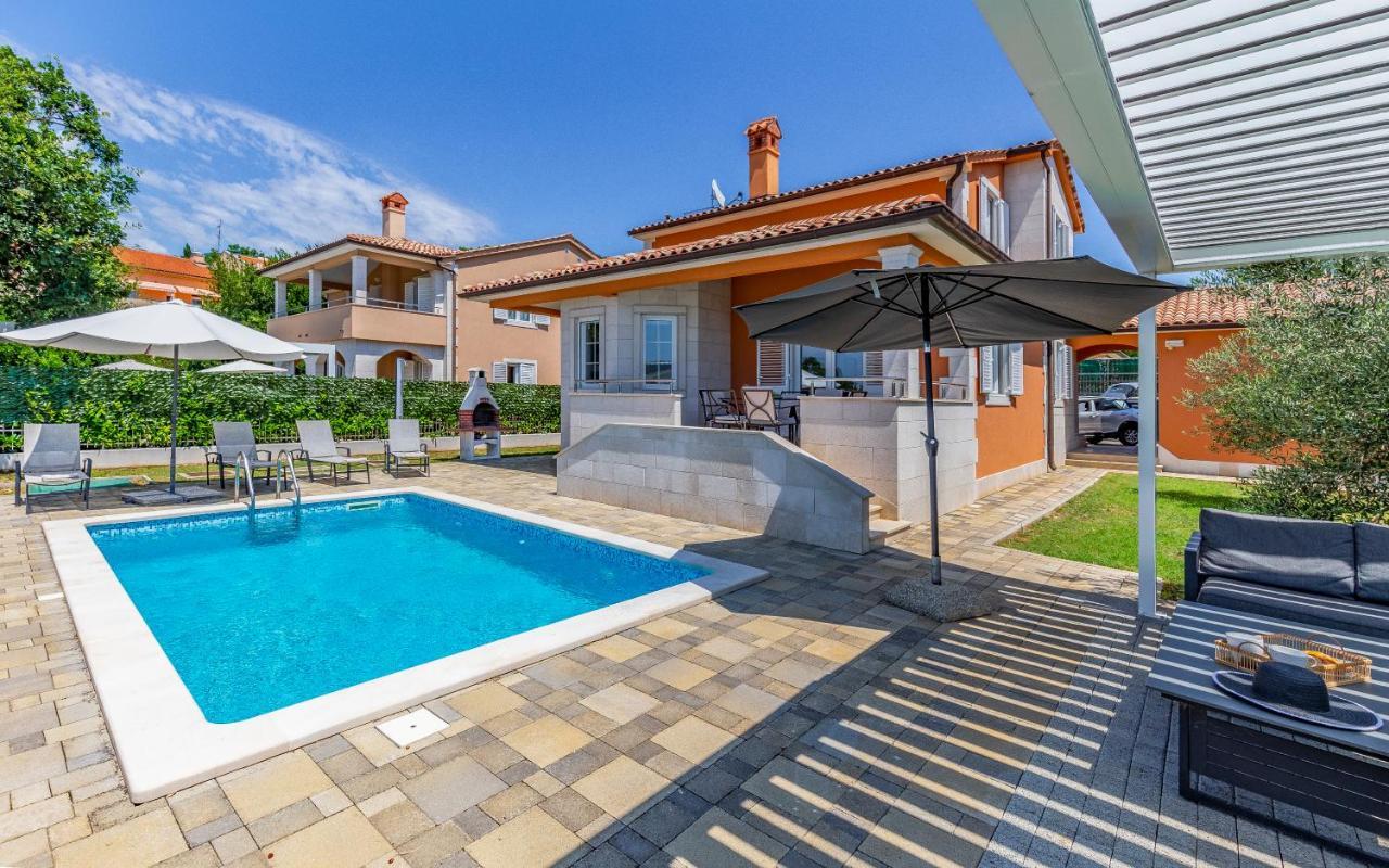 Lotus Villas Resort Pula Exteriér fotografie